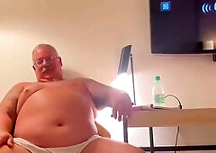 Old bull, bull nuts, chub belly