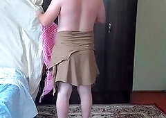 Ladyboy explores pleasure and knowledge in a solo show