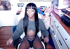 Don't u love it when the cutie next door is packing? In this full livecam show, my viewers vibrate my cockring and make my massive ramrod trickle