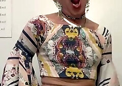 Sexy Bitch SaShulya. She wants to Fuck her Pussy