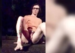 Tessa rivers was driving along and got so lustful in her cute little outfit that this babe had to pull into the closest parking lot and toy her butt a