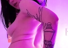 Love Chat Big Boobs Brunette Masturbating For Cam