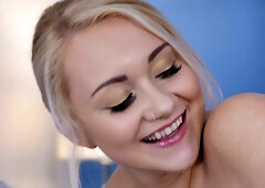 Inked 21yo babe gets her pussy pounded by her BF