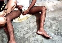 Sexy Bhabhi Mera Land Me Muth Diya