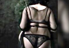 MIB: bulky angel shows her booty in ebony pants