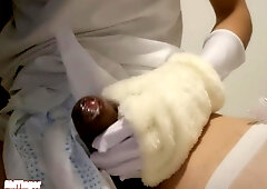 Femboy Kitten Fapping Off And Jizzing In Her Nappy