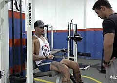 Bang-Out in gym public