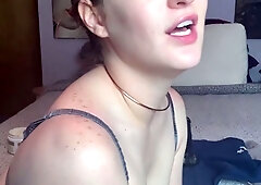 Young amateur teen in solo masturbation getting kinky