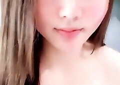 Amateur Webcam Cute Teen Plays Solo
