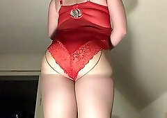 German amateur crossdresser with fat ass showing her lingerie