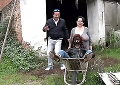 Aunty Moira's 1st double with Valentina enjoying a bit of ass