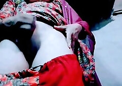 Curvy girl's insatiable desire for cock goes unmet - no one is around to satisfy her fiery pussy