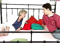 Short Smaltalk Turned Into Hard Sex