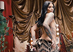 Thick brunette bimbo Ivy Lebelle puts on the hottest show