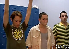 Watch this hot college boy get his tight ass drilled and squirt like a fountain