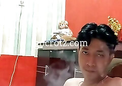 Abang coli sambil kencing