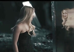 Mckenna Grace Boobs Gig in Mckenna Grace Spectacular In Twisting The Knife - Groan 7 Music Vid