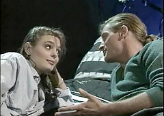 Model Wife / Образцовая жена