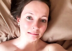 Cute amateur brunette naughty in solo jerking show on camera