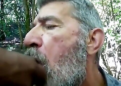 Watch this amateur babe with a schwanz get down and dirty in homemade video