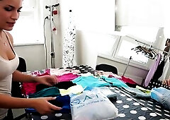 Sindy Ebony, but carnal charming woman with intensive look. Tell us your opinion, do u wanna watch her regularly?