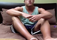 Active Duty: Thomas's Hard-on for 'Live' Audiences