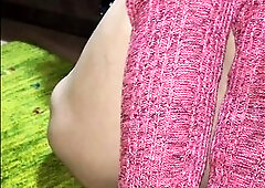 Sticking her sextoy in her moist vagina