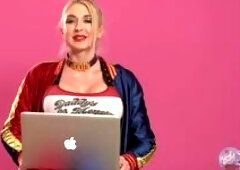 Porn Stars React to Kim K Superstar