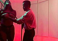 Amateur fetish big booty bitch riding with her bum