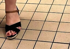 Pieds bien en sueur et donc bien puants de cette BBW mature