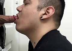 HUNK USED VIBRATOR WHILE GETTING SUCKED AT GLORYHOLE