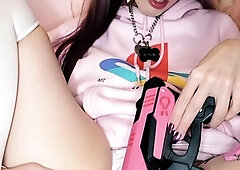 Cute amateur webcam teen girl toying pussy on webcam