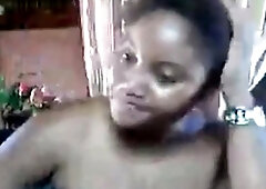 Black African Webcam Girl Nirina from Sambava, Madagascar