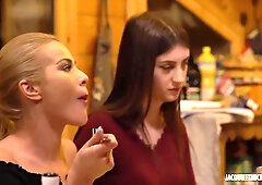 Pandora sets the pace from the moment you wake up... - Jacquie et Michel TV