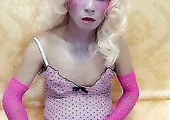 Oanh Le transgender wearing sexy clothes playing anal happily to the top
