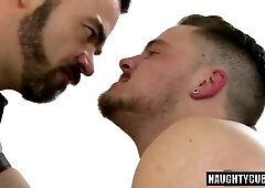 Big 10-pounder Wolf Threesome With Sperm Flow