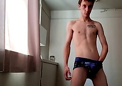 Home wank session and explosive release