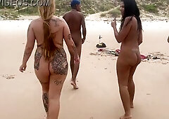 Fucking the hottie on the beach with everyone watching