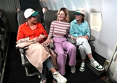 Blonde teen pussy licked by lesbo friends