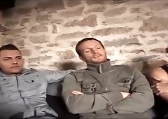 french tenue cuir salope se fais defoncer la chatte