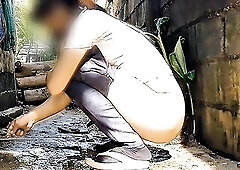 Marvelous gal Pissing and playing outdoor