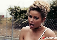 Jessa Rhodes vs. Kira Noir - Scissoring Session