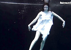 Inviting one and only's pool scene