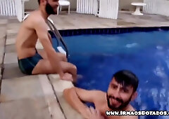 Irmaosdotados - The Whoring Starts In The Pool