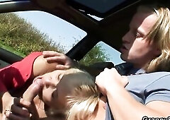 Old granny getting nailed in the car