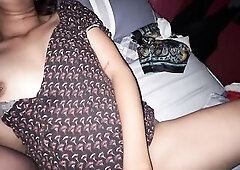 Pijamada real con mi hermanastra (Le reviento el CULO)