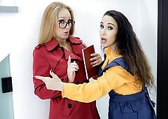 Aesthetic dick-riding session with a gorgeous blonde Wendy Raine