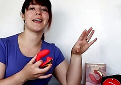 Toy Review - Buzzfeed Airvibe Clitoral Stimulator and Air Pulse Toy!