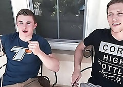 ROMAN TODD BAREBACK AND CUM INSIDE JAKE DAVIS