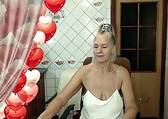 Steamy housewife Lukerya gets cozy in the kitchen at home